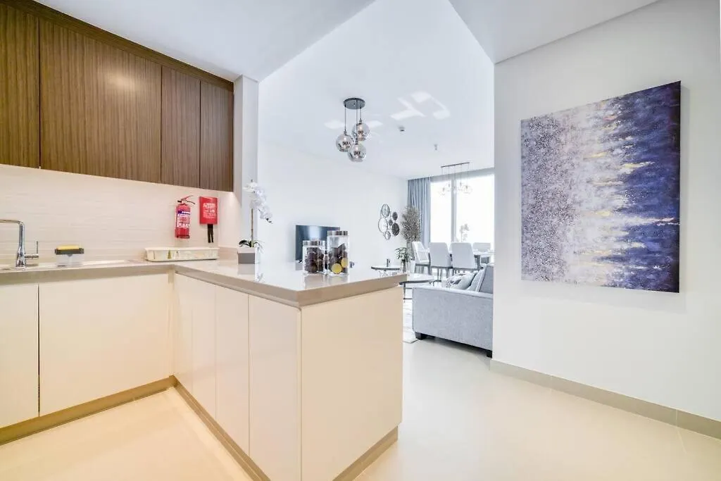 Luxury 2 Bed With Bluewater Views & Infinity Pool Apartment Dubai