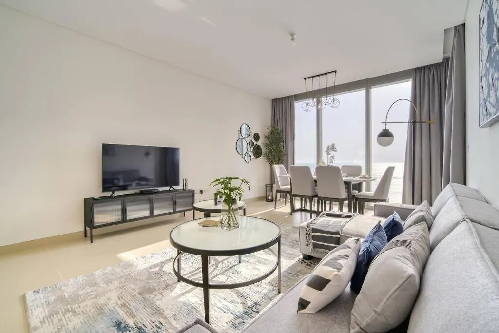 Luxury 2 Bed With Bluewater Views & Infinity Pool Apartment Dubai